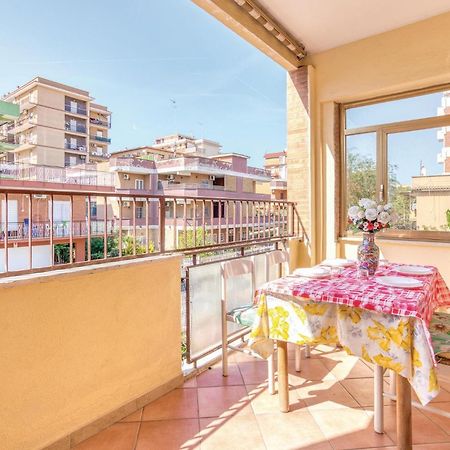 Gorgeous Apartment In Ladispoli Rm With Wifi Extérieur photo