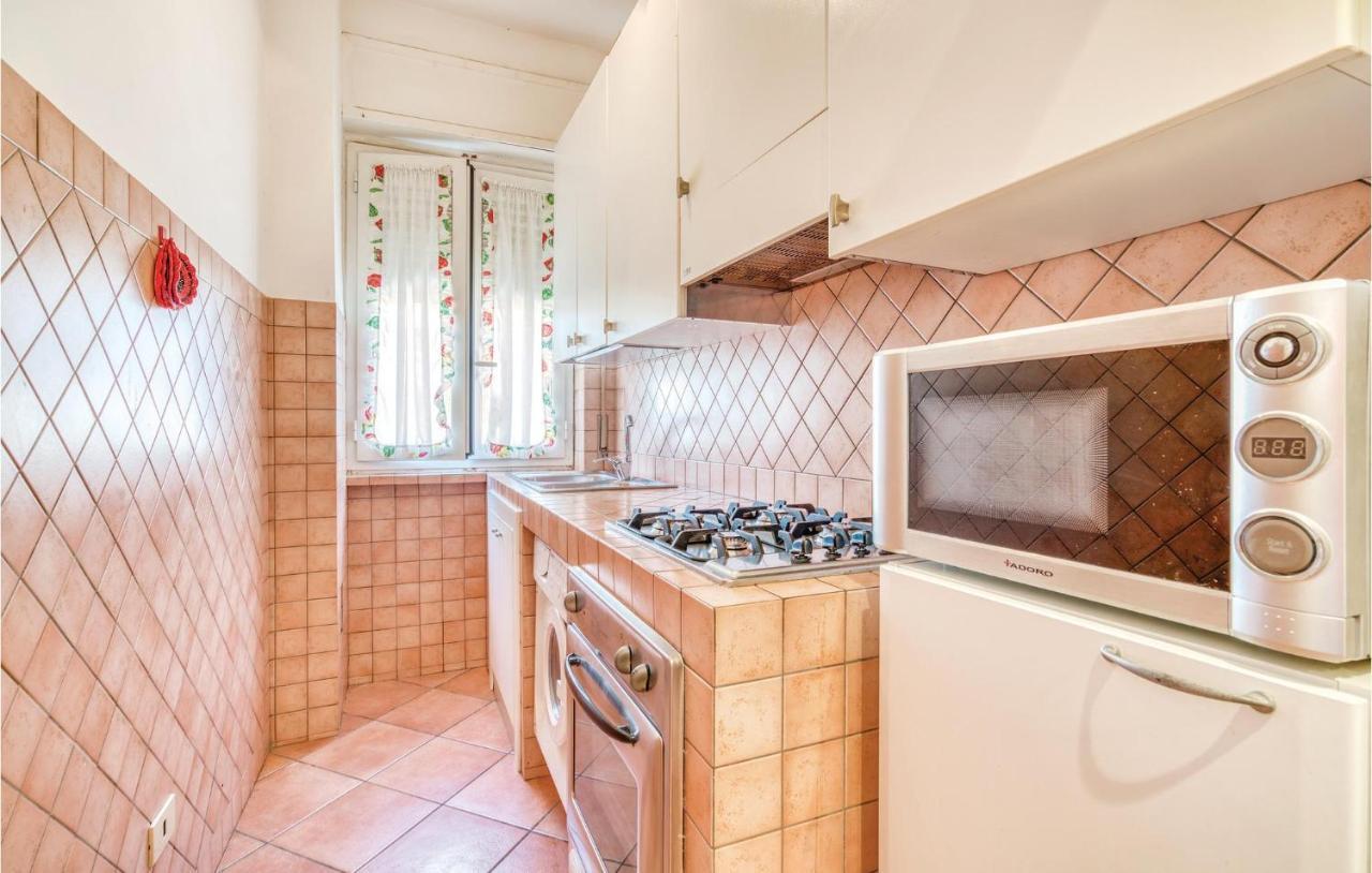 Gorgeous Apartment In Ladispoli Rm With Wifi Extérieur photo