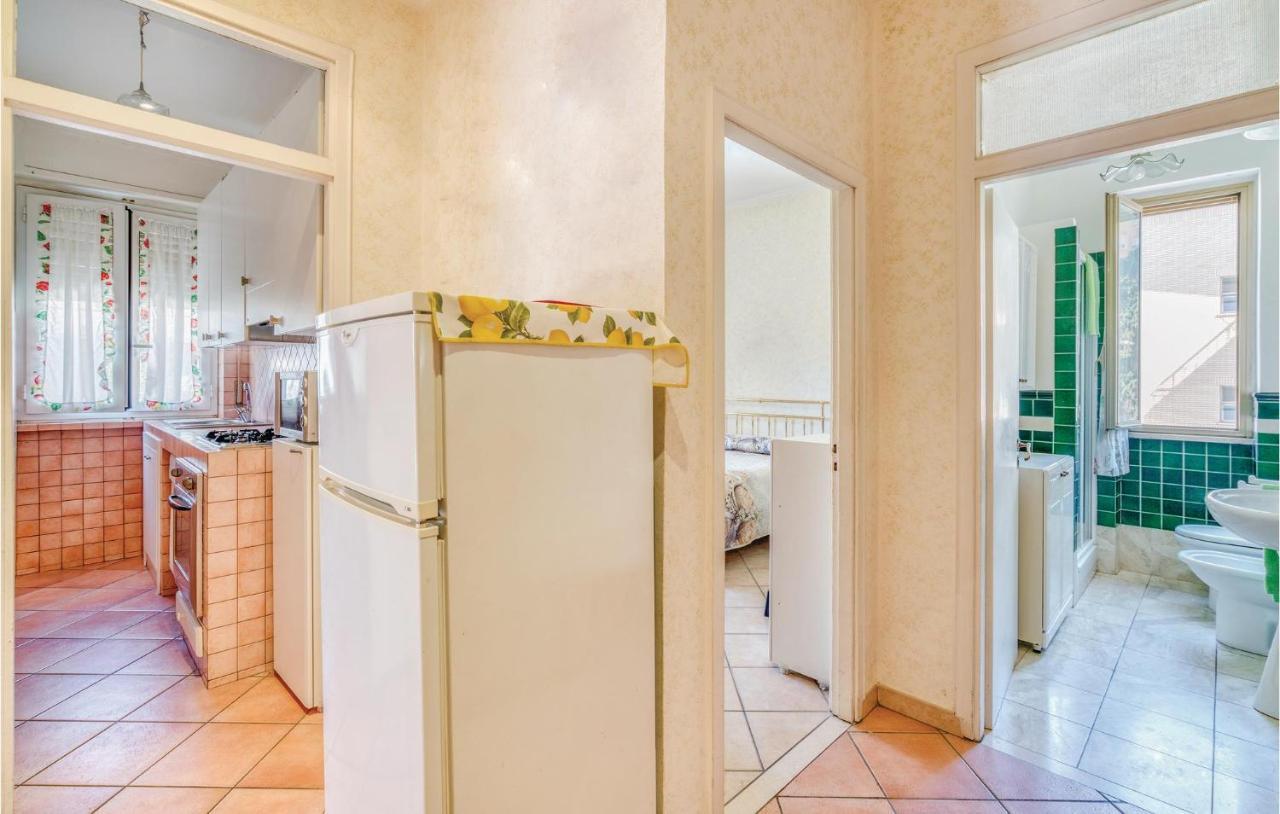 Gorgeous Apartment In Ladispoli Rm With Wifi Extérieur photo