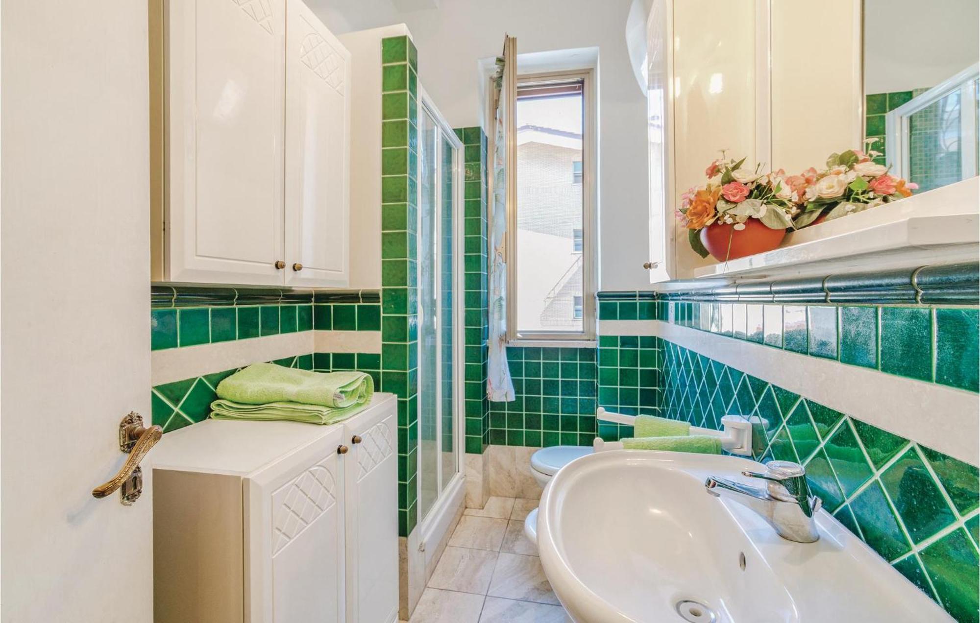 Gorgeous Apartment In Ladispoli Rm With Wifi Extérieur photo