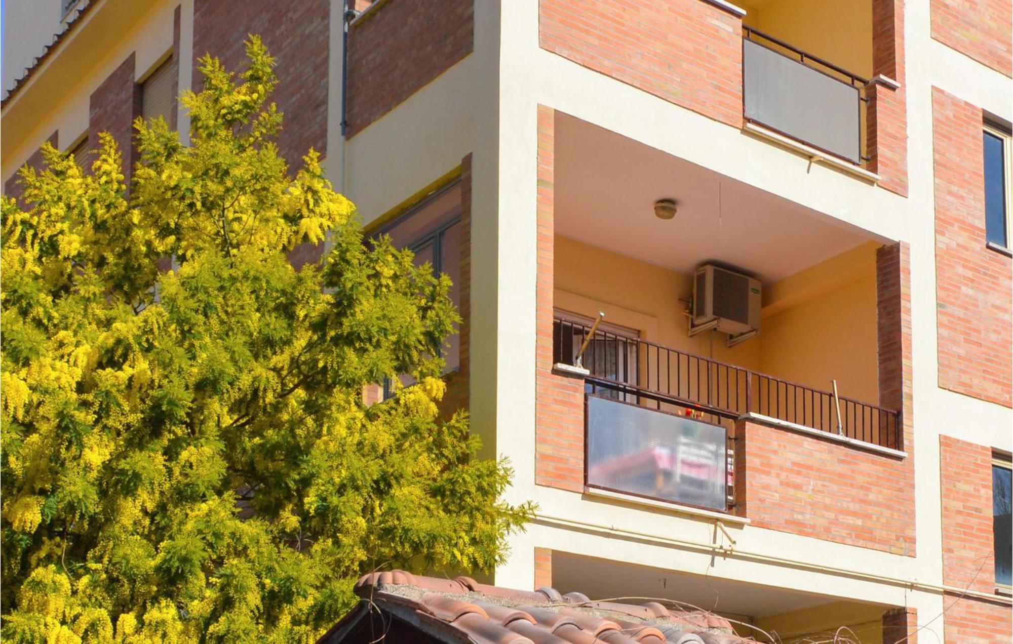 Gorgeous Apartment In Ladispoli Rm With Wifi Extérieur photo
