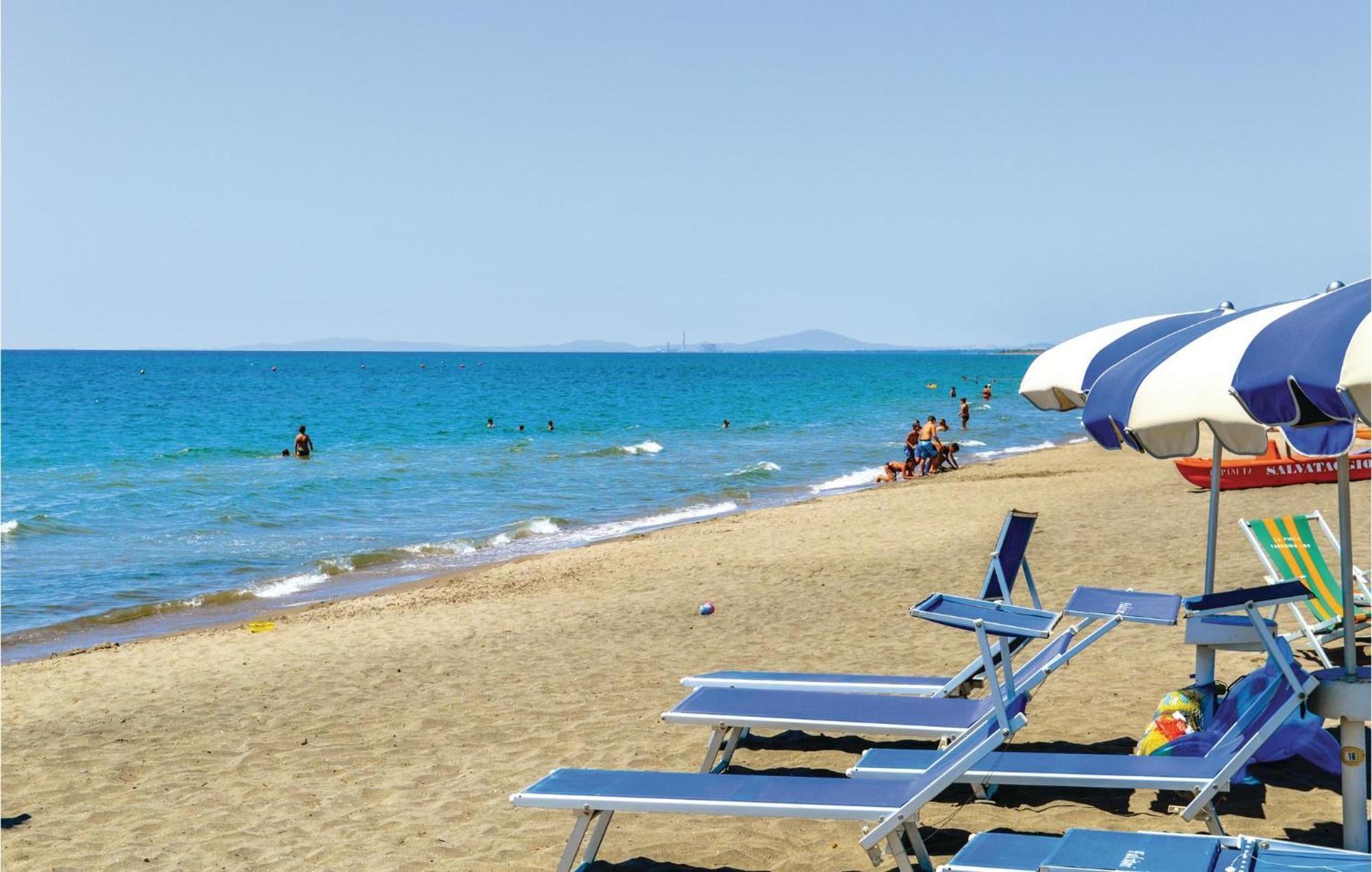 Gorgeous Apartment In Ladispoli Rm With Wifi Extérieur photo